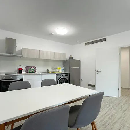 Peter House - Free Parking Daire *